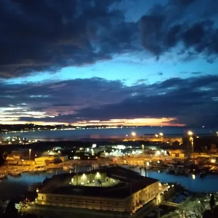 Alojamento de Acomodação e Pequeno-almoço Con Vista Ancona
